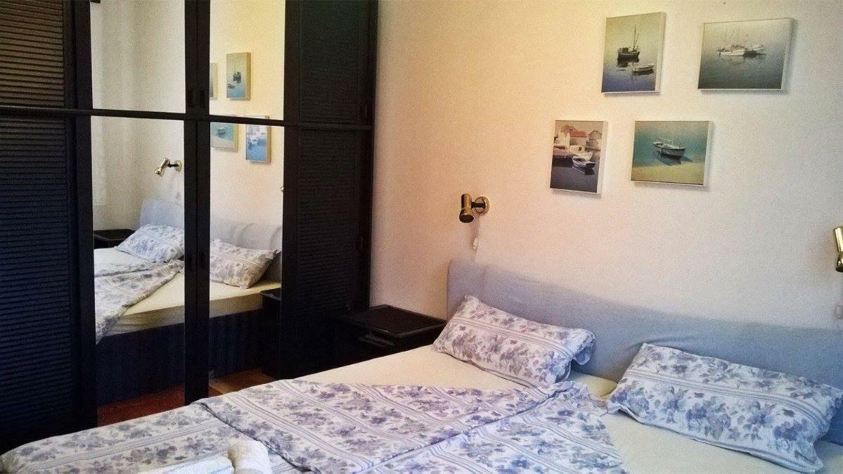 Apartments Zambratija מראה חיצוני תמונה